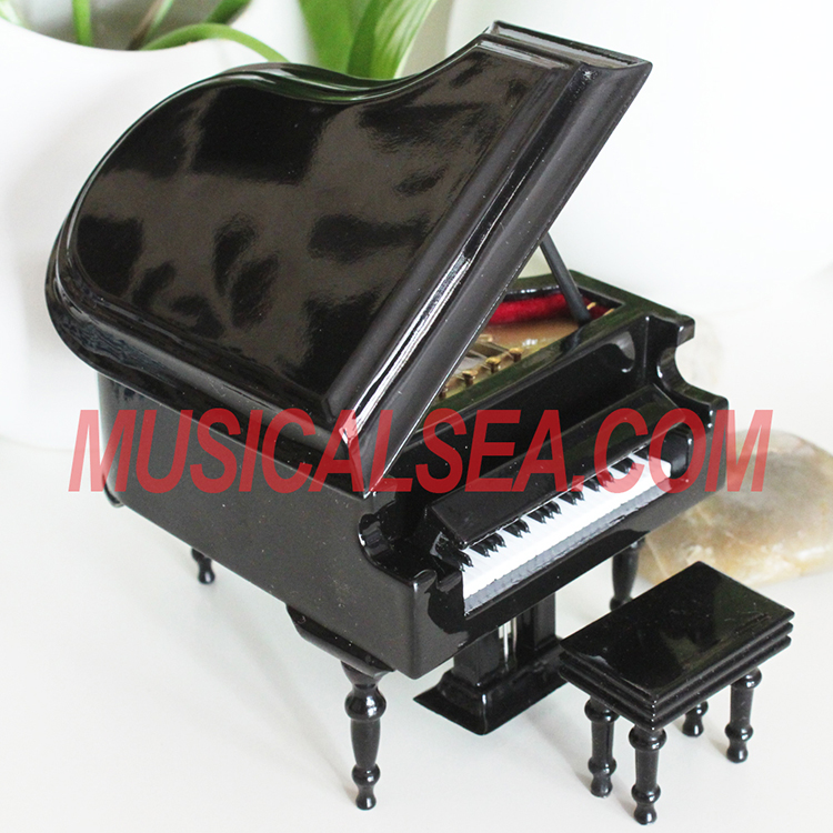 piano model